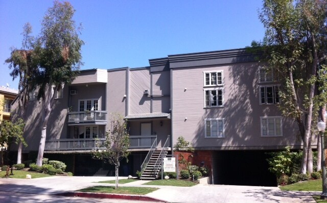 Foto del edificio - 616 Veteran Ave