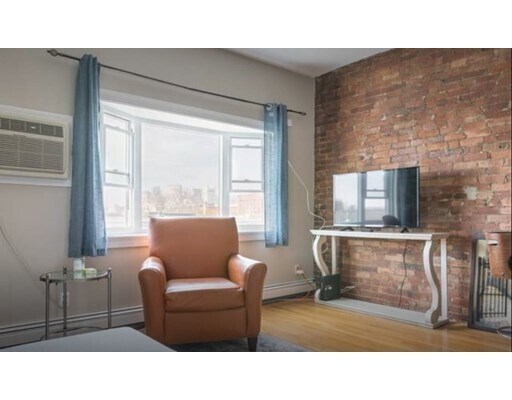 Primary Photo - 139 Dorchester St