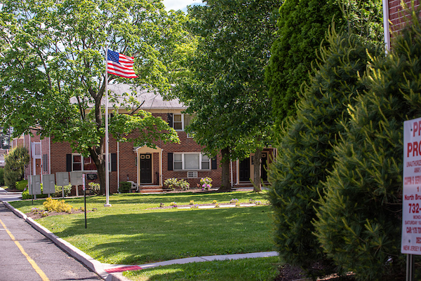 Primary Photo - Lincoln Gardens