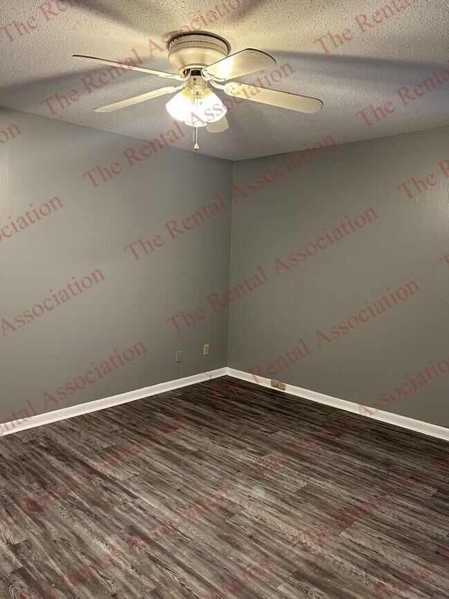 Building Photo - 2314 Lily Dr