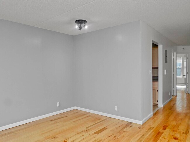 Building Photo - 132 W 117th St