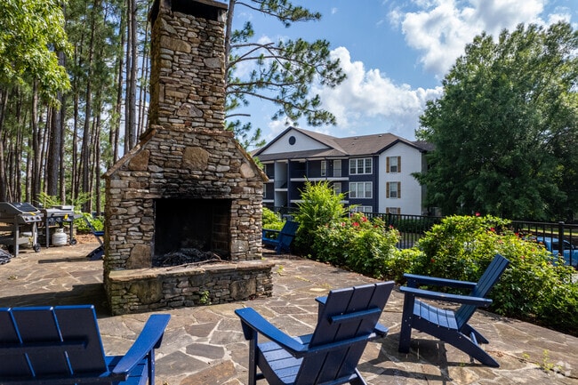 Building Photo - Evergreen Auburn