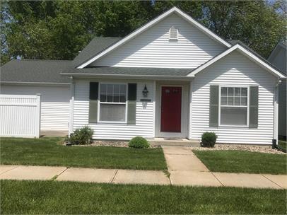Primary Photo - Mishawaka Villa near Shopping, schools, re...
