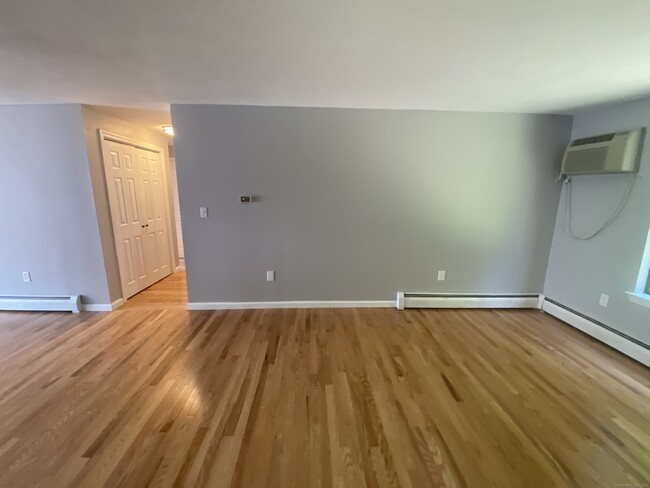 Building Photo - 845 Blackstone Vlg