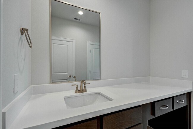 Building Photo - 2710 Grand Fountains Dr