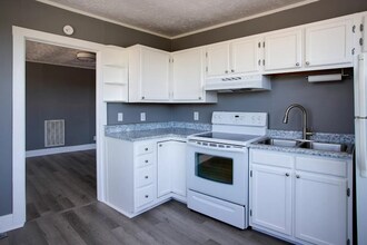 Building Photo - 3581 Robert C Byrd Dr