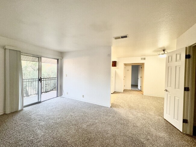 Foto del edificio - Las Vegas Guard-Gated Condo for Rent | Bella Vita Community | 1 Bedroom Upstairs Unit