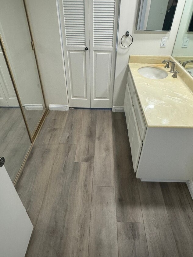 5555 Canyon Crest Dr, Unit 2A Condos in Riverside, CA Westside Rentals