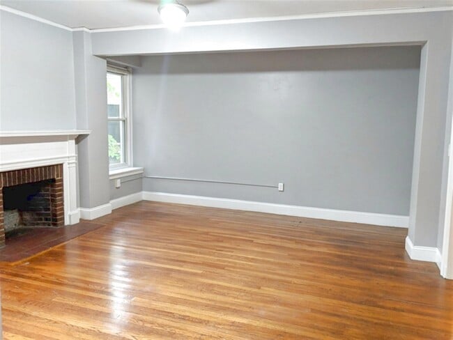 Building Photo - 7 Craigie Cir
