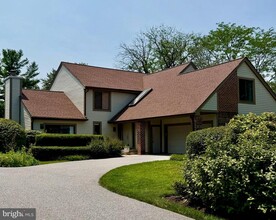 Building Photo - 5 Whitebridge Ct