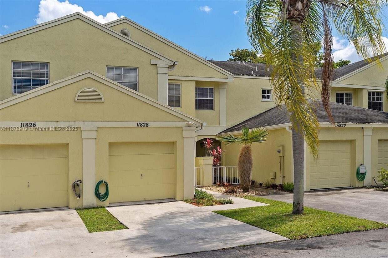 Primary Photo - 11828 SW 100th St