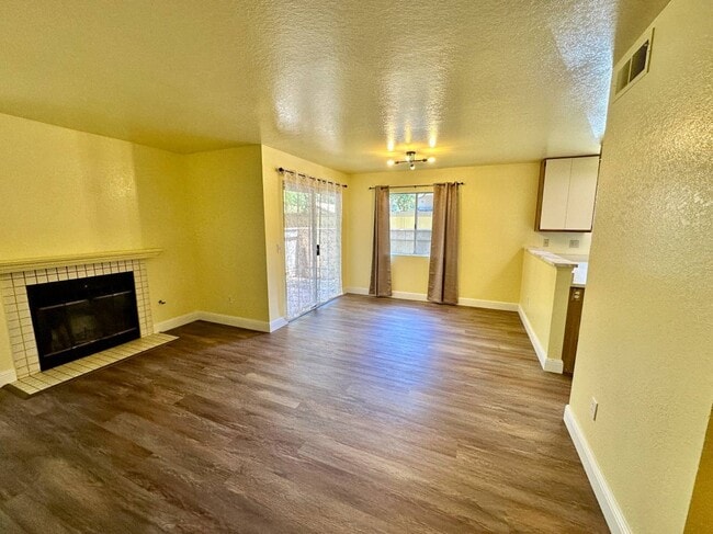 Building Photo - 11275 Avenida De Los Lobos