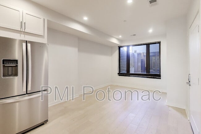 Foto del edificio - 531 Kennedy St NW