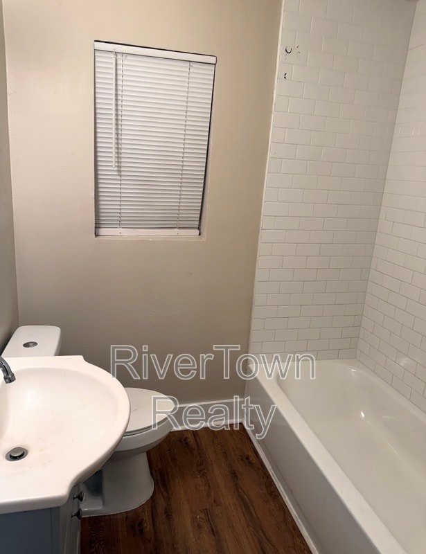 Foto del edificio - 192 Charter Ave