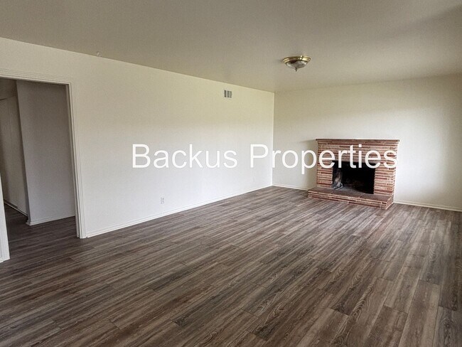Foto del edificio - Great one level three bedroom home in South Salinas