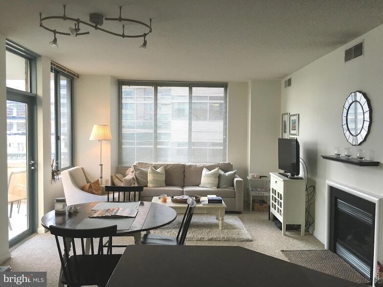 Photo - 851 N Glebe Road Unit 419