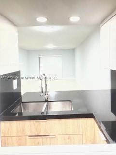 Foto del edificio - 9917 W Okeechobee Rd