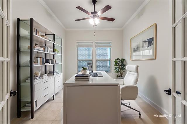 Foto del edificio - 10801 Brownwood Pl