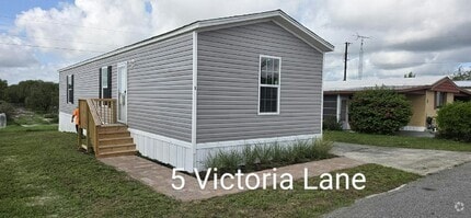 Building Photo - 5 Victoria Ln