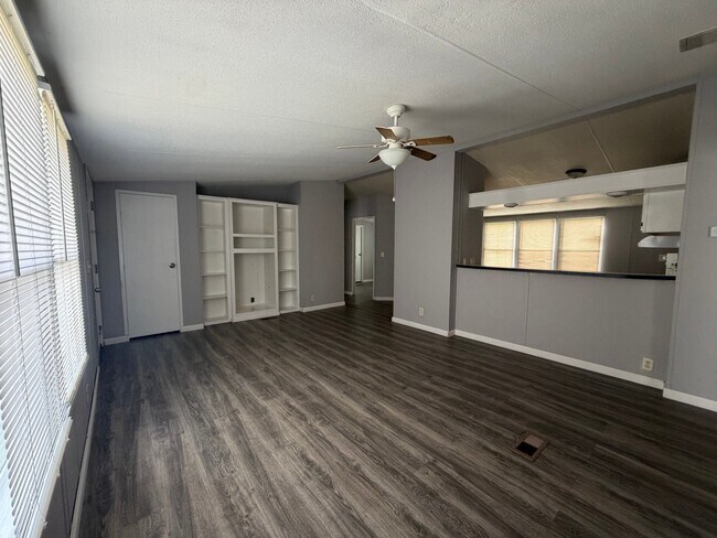 Foto del edificio - 16853 W Lynbrook