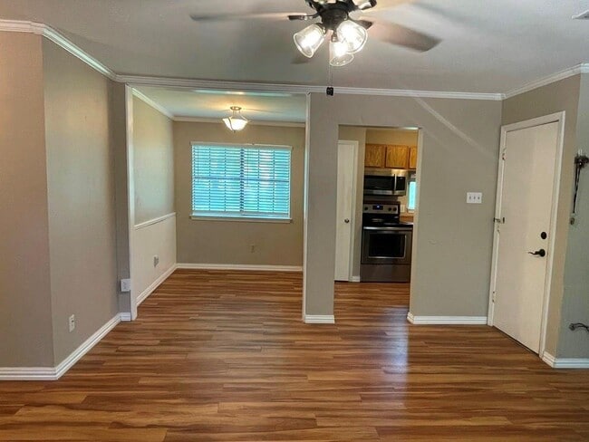 Foto del edificio - 6211 Chesterfield Ave