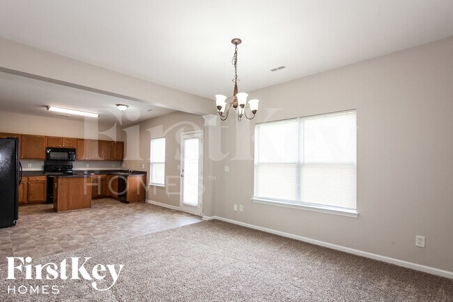 Building Photo - 1737 Larne Cir