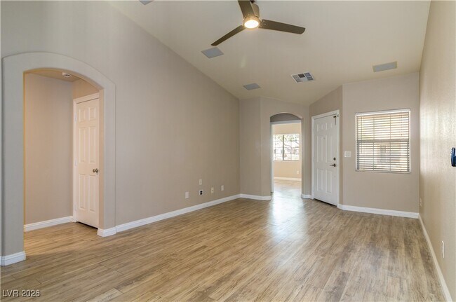 Building Photo - 8688 Little Fox St