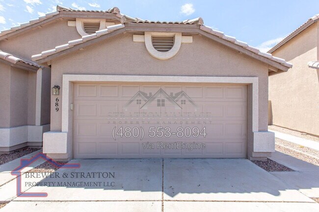 Building Photo - 689 W Constitution Dr