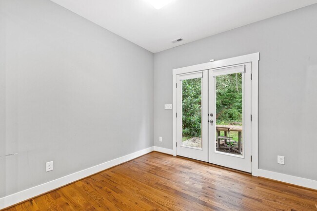 Foto del edificio - Charming Cape Cod in Tuscaloosa Lakewood!