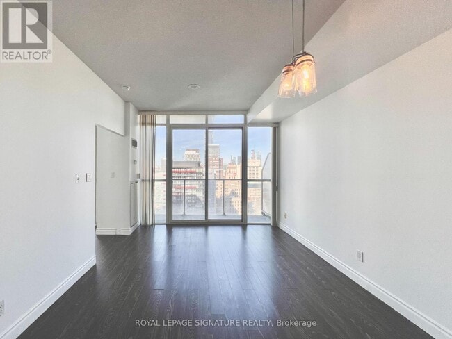 Photo du bâtiment - 126 Simcoe St