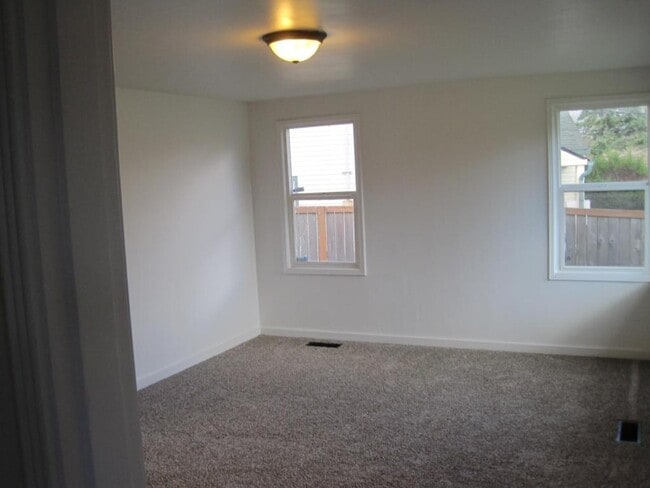 Building Photo - 12031 71st Ave S