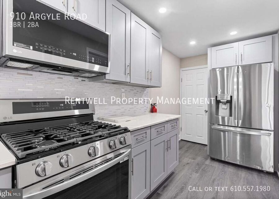 Primary Photo - 910 Argyle Rd