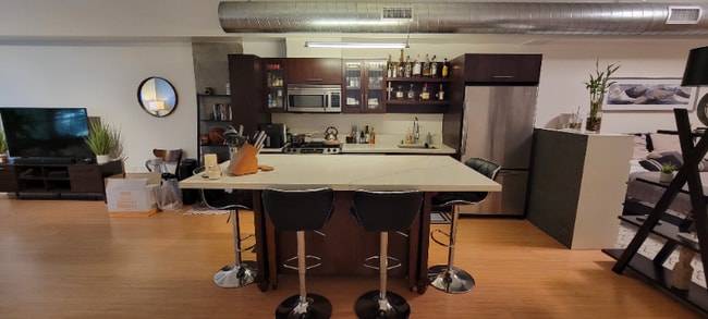 Building Photo - 1111 S Grand Ave