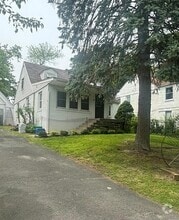Building Photo - 18 Hastings Ln