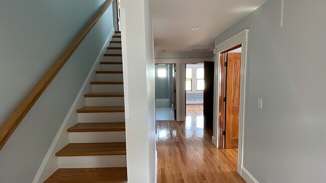 Building Photo - 46 Gerrish St