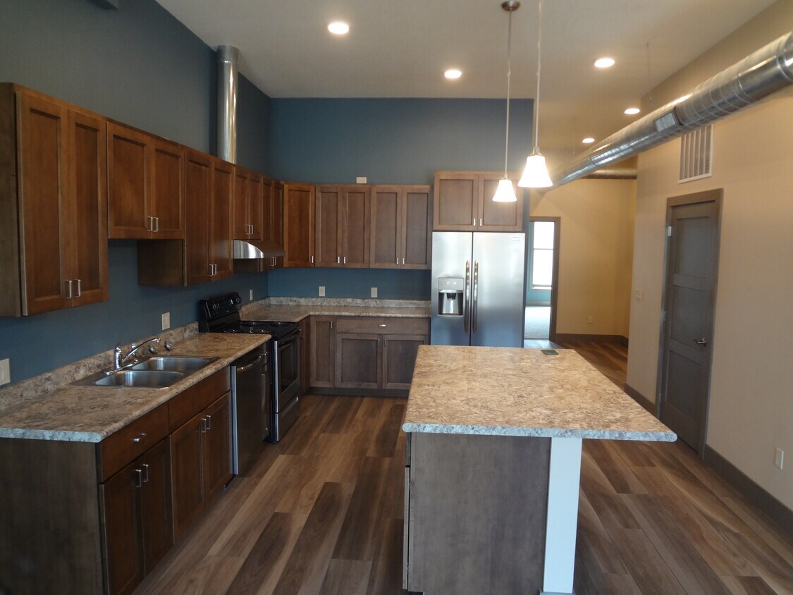 Foto principal - 315 E Main St