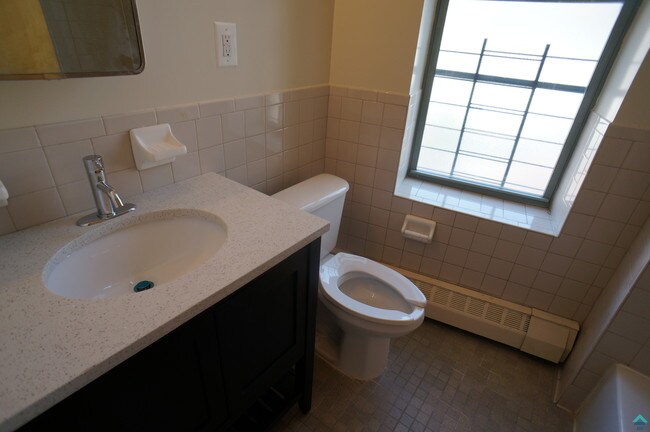 Foto del edificio - 83 Linden St