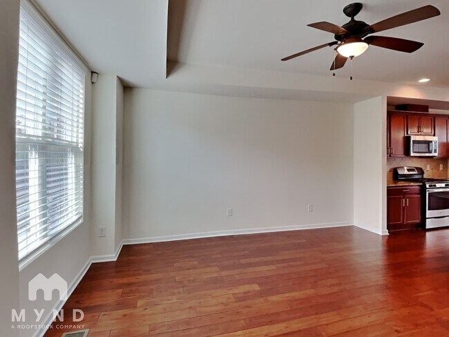 Building Photo - 4114 Sykes St