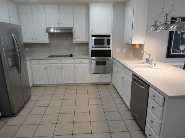 Building Photo - 2205 Wimbledon Dr