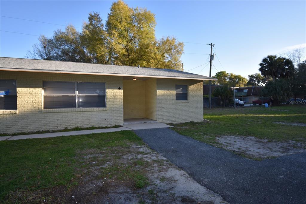 1585 C 470 C, Lake Panasoffkee, FL 33538 Townhome Rentals in Lake