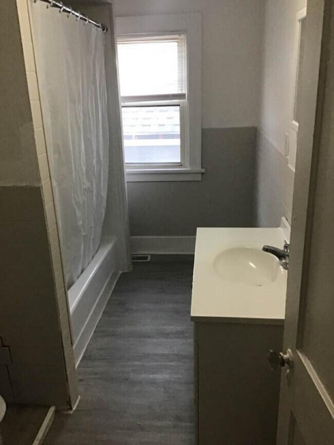 Foto del edificio - 1748 Freeman St