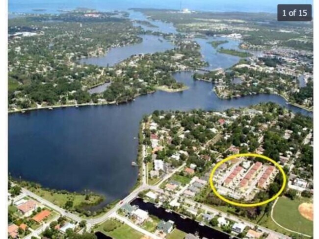 Foto del edificio - 420 Bayou Village Dr