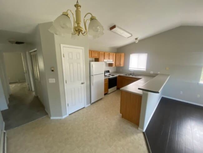 Building Photo - Fruita Living!!