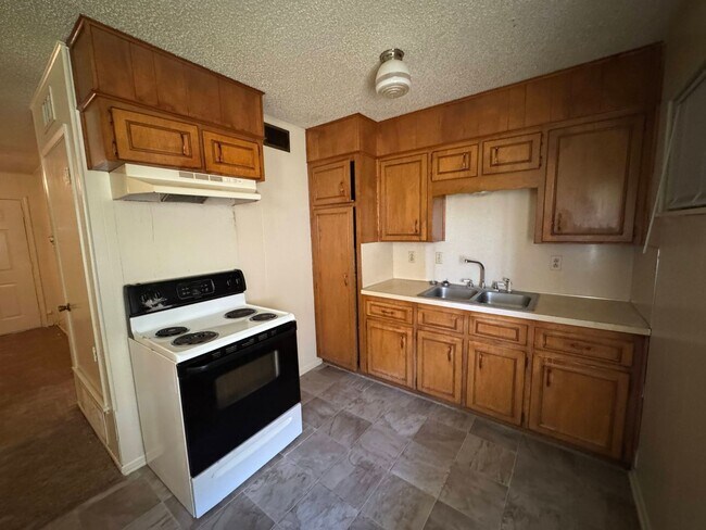 Foto del edificio - 808 Safady Ave