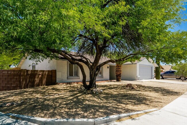 Building Photo - 7059 S Camino Libertad