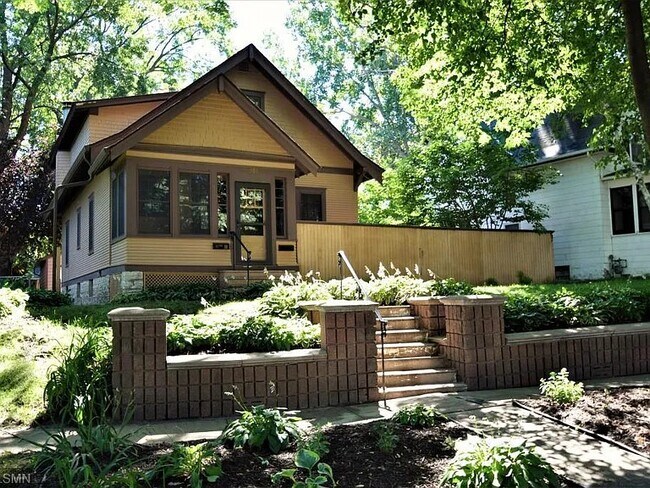 Foto del edificio - 2055 Temple Ct