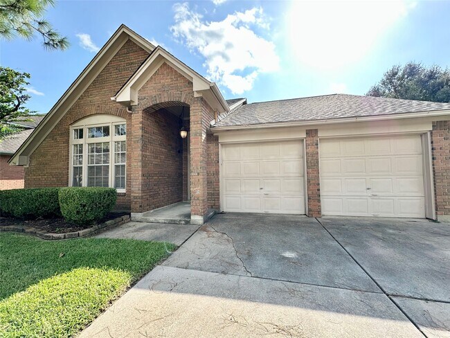 Foto del edificio - 14330 Fair Knoll Way