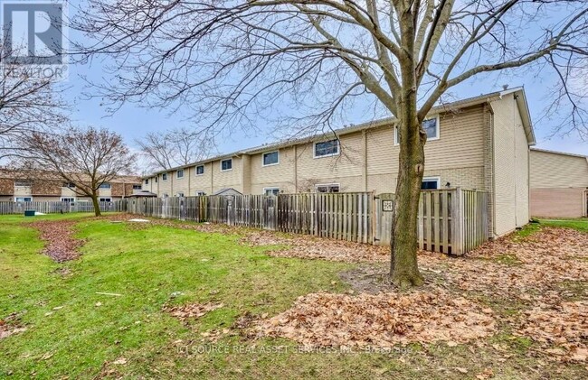 Photo du bâtiment - 775 Osgoode Dr