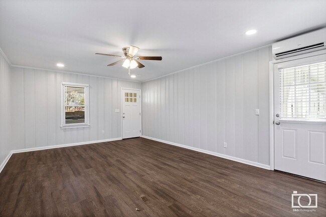 Building Photo - Hatfield Triplex 2