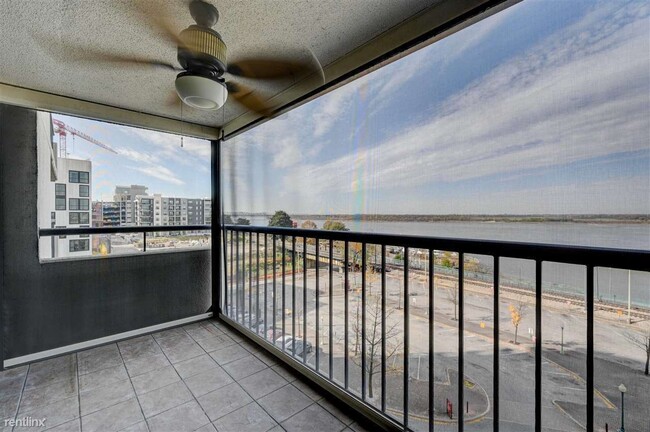 Building Photo - 1 br, 1 bath Condo - 200 Wagner Pl Apt 607